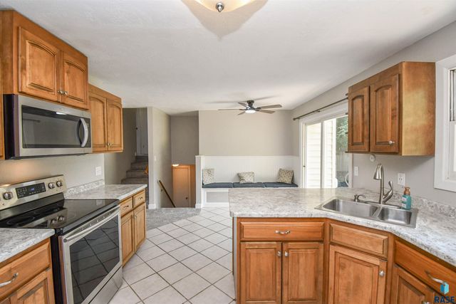 5801 W 51st St Street, Sioux Falls, SD 57106