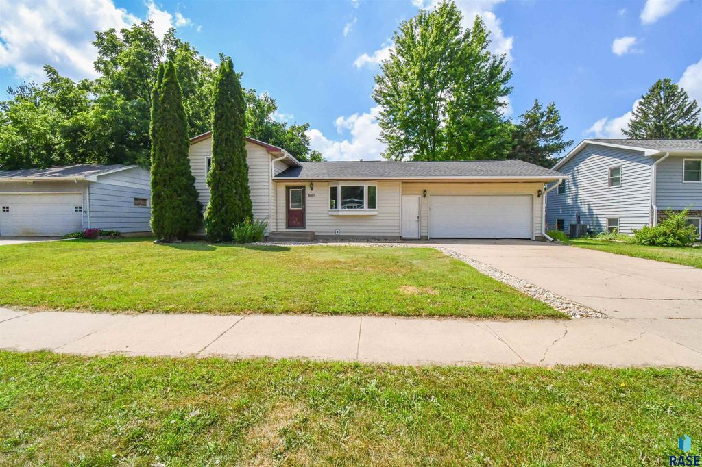 5801 W 51st St Street, Sioux Falls, SD 57106