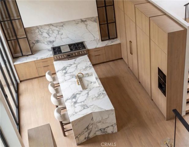 3132 Glendon, Los Angeles, CA 90034