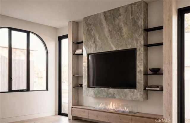 3132 Glendon, Los Angeles, CA 90034