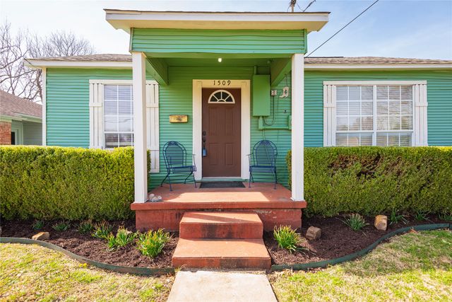 1509 Oak Street, Mckinney, TX 75069