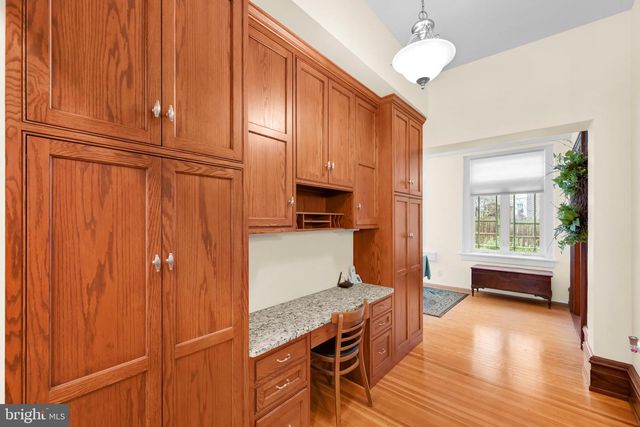 1811 MAHANTONGO ST, Pottsville, PA 17901