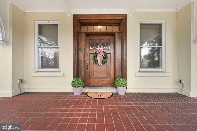 1811 MAHANTONGO ST, Pottsville, PA 17901