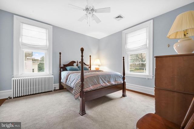 1811 MAHANTONGO ST, Pottsville, PA 17901