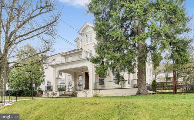 1811 MAHANTONGO ST, Pottsville, PA 17901