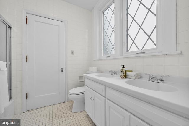 1811 MAHANTONGO ST, Pottsville, PA 17901