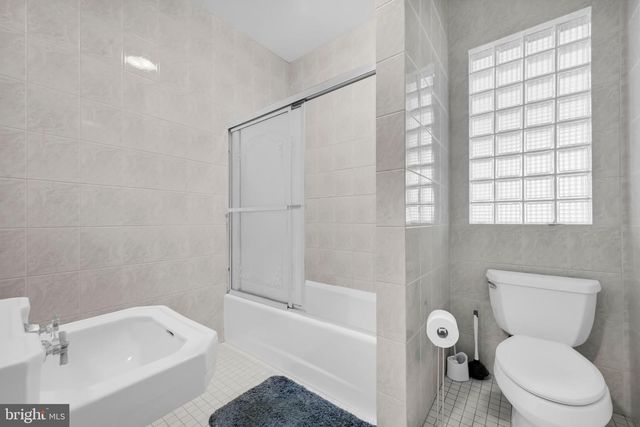 1811 MAHANTONGO ST, Pottsville, PA 17901