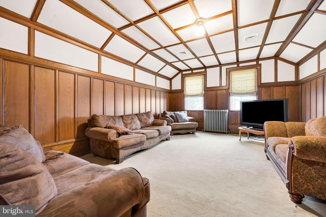 1811 MAHANTONGO ST, Pottsville, PA 17901