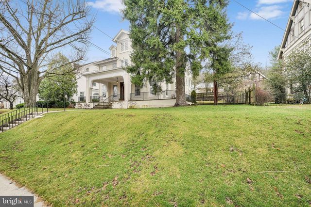 1811 MAHANTONGO ST, Pottsville, PA 17901