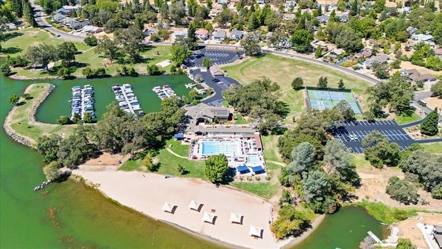 18717 Hummingbird Dr, Penn Valley, CA 95946