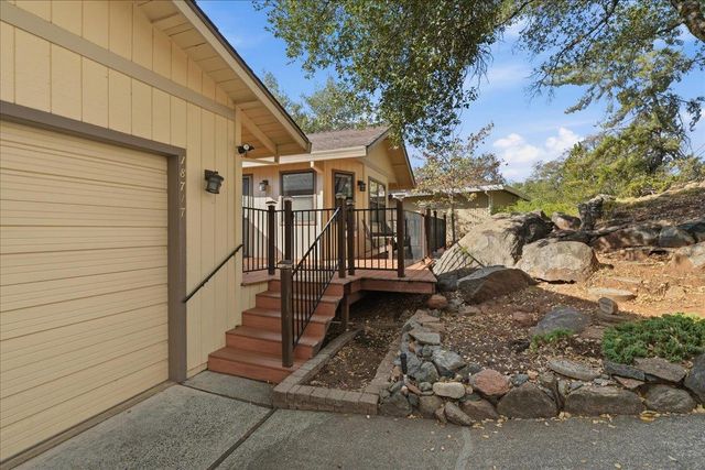 18717 Hummingbird Dr, Penn Valley, CA 95946