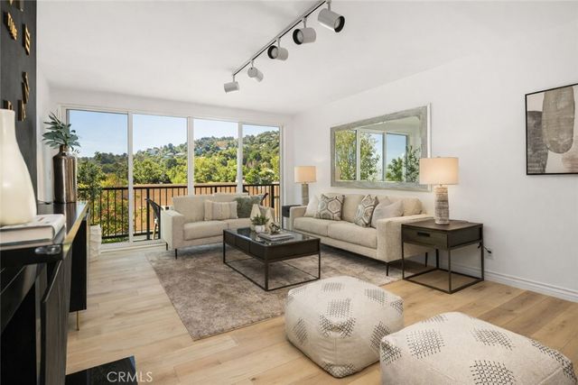 1351 N Crescent Heights Boulevard 313, West Hollywood, CA 90046