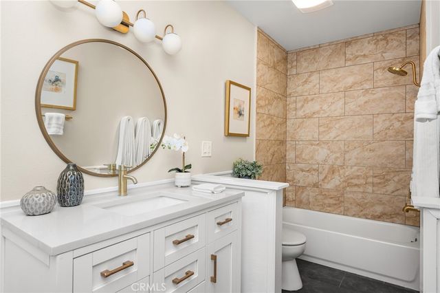 1351 N Crescent Heights Boulevard 313, West Hollywood, CA 90046