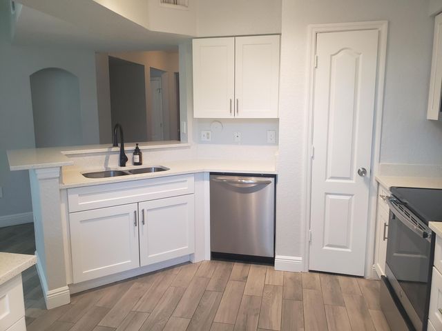 909 Belmont Place, Boynton Beach, FL 33436