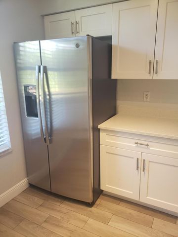 909 Belmont Place, Boynton Beach, FL 33436