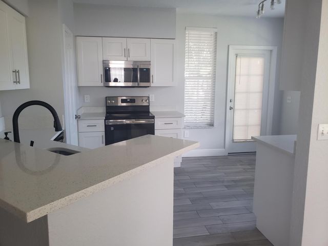 909 Belmont Place, Boynton Beach, FL 33436