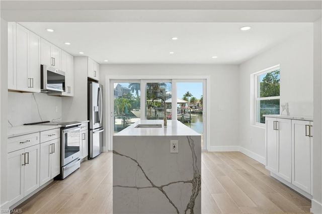 8336 Lagoon RD, Fort Myers Beach, FL 33931