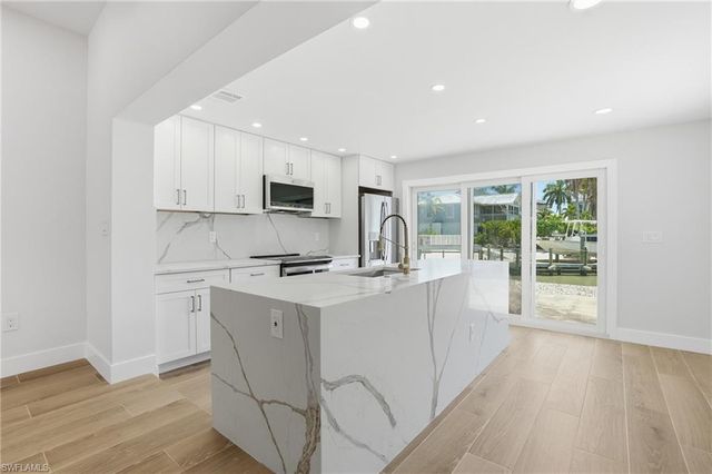 8336 Lagoon RD, Fort Myers Beach, FL 33931