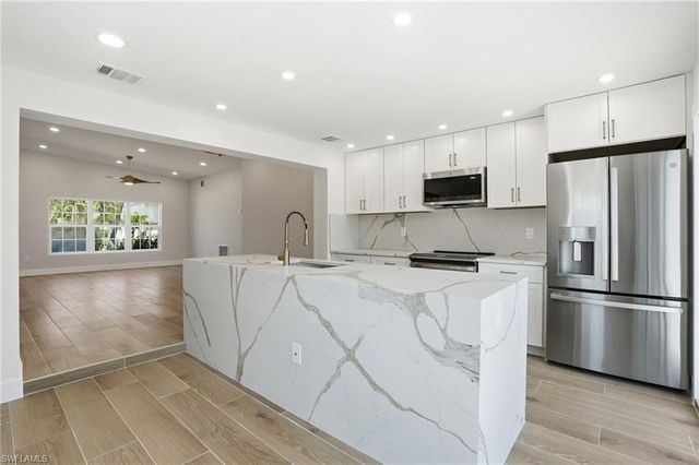 8336 Lagoon RD, Fort Myers Beach, FL 33931