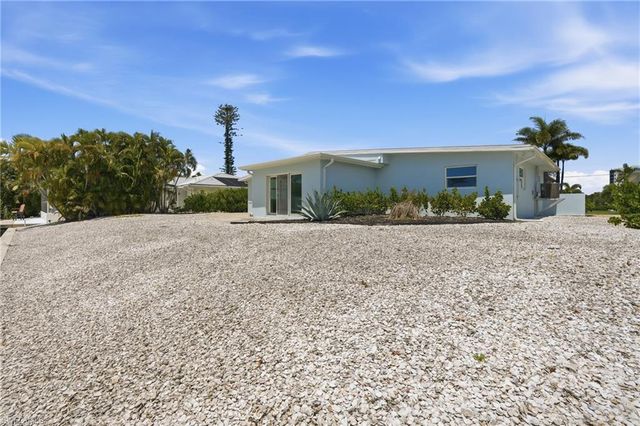 8336 Lagoon RD, Fort Myers Beach, FL 33931