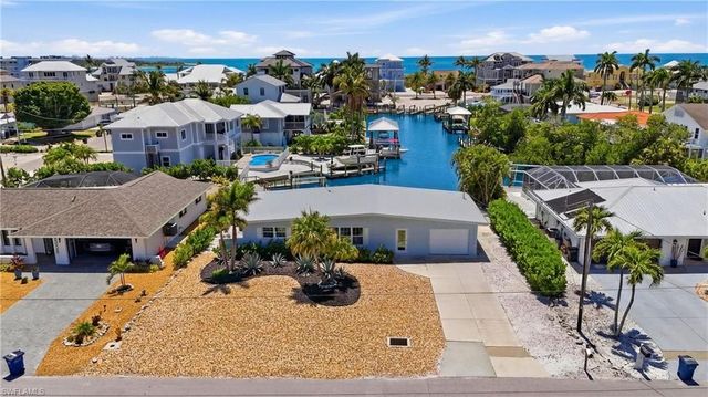 8336 Lagoon RD, Fort Myers Beach, FL 33931