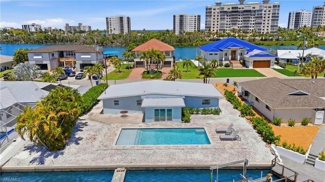 8336 Lagoon RD, Fort Myers Beach, FL 33931