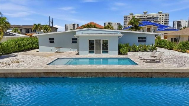 8336 Lagoon RD, Fort Myers Beach, FL 33931