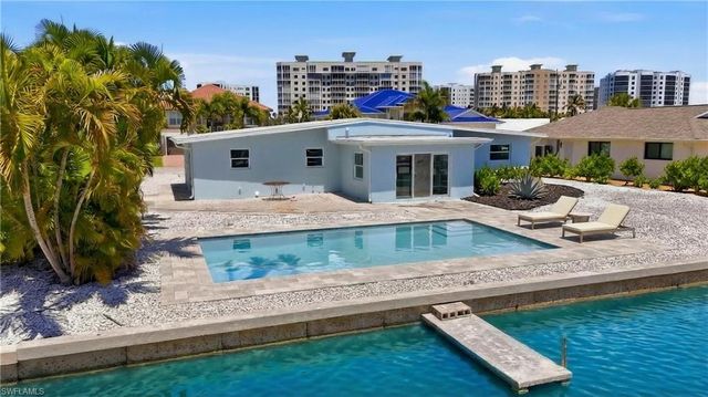 8336 Lagoon RD, Fort Myers Beach, FL 33931