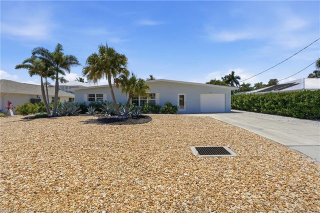 8336 Lagoon RD, Fort Myers Beach, FL 33931