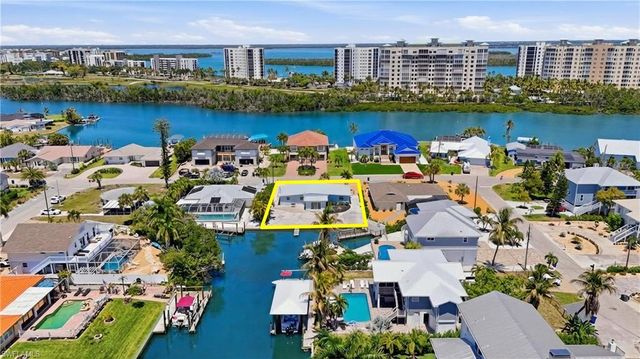 8336 Lagoon RD, Fort Myers Beach, FL 33931