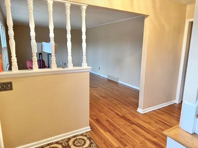 8128 E 74th Street, Kansas City, MO 64113