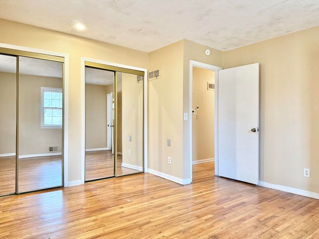 8128 E 74th Street, Kansas City, MO 64113