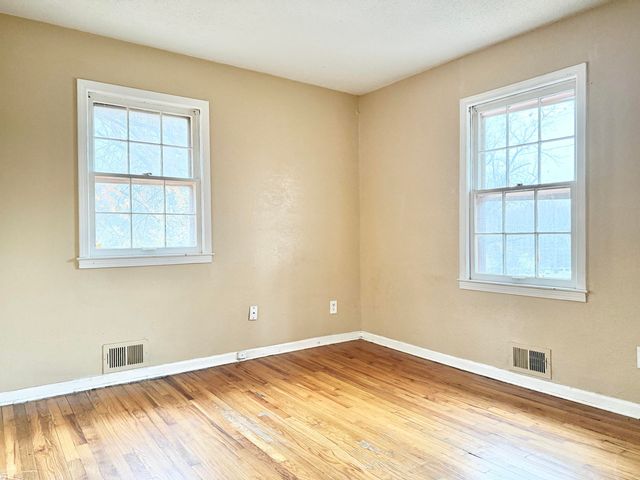 8128 E 74th Street, Kansas City, MO 64113