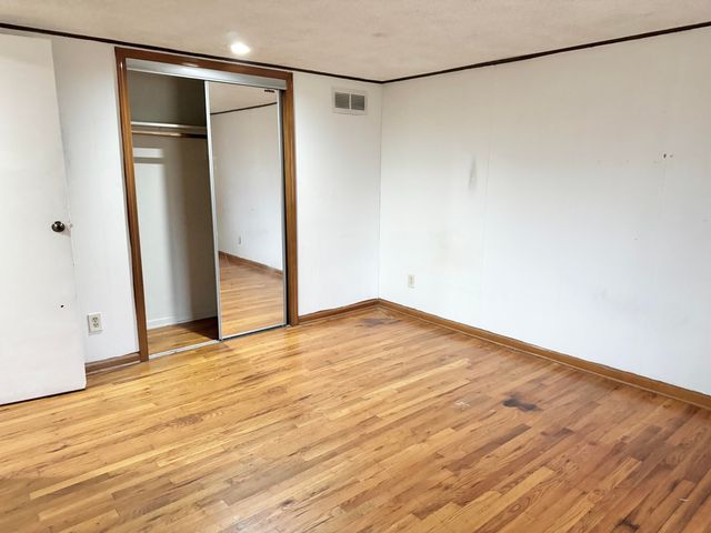 8128 E 74th Street, Kansas City, MO 64113