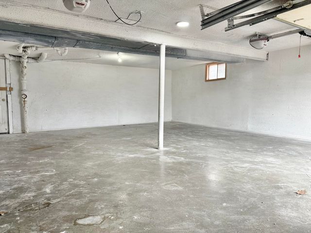 8128 E 74th Street, Kansas City, MO 64113