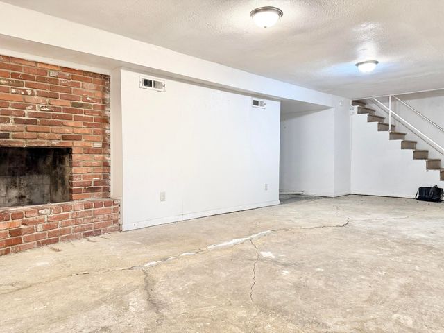 8128 E 74th Street, Kansas City, MO 64113