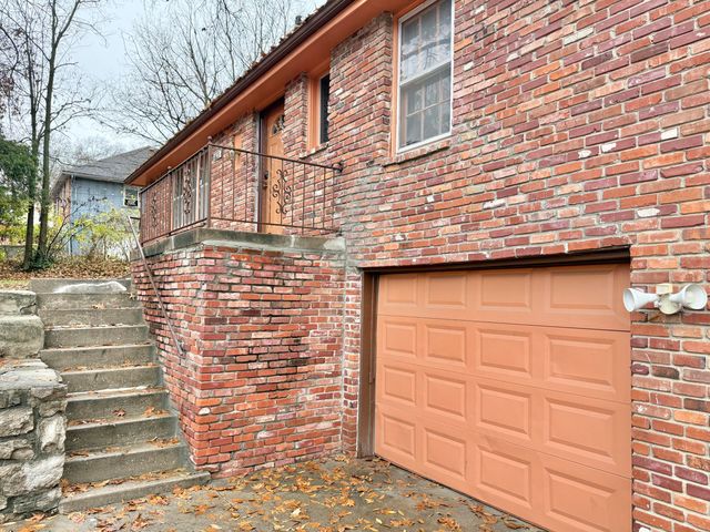 8128 E 74th Street, Kansas City, MO 64113