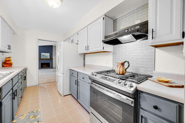 207 Highland Drive, Valparaiso, IN 46383