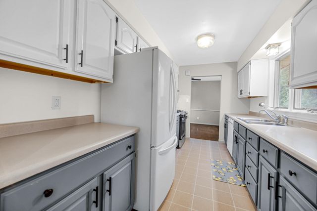 207 Highland Drive, Valparaiso, IN 46383