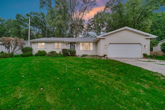 207 Highland Drive, Valparaiso, IN 46383