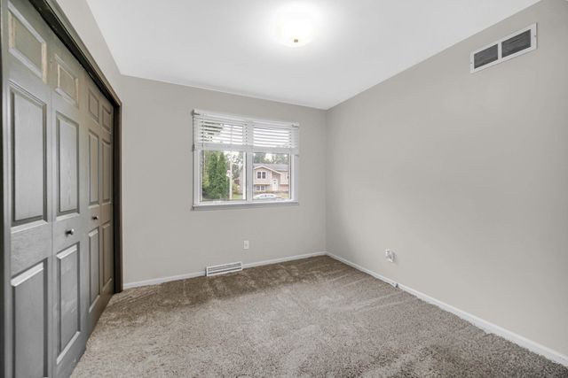 207 Highland Drive, Valparaiso, IN 46383