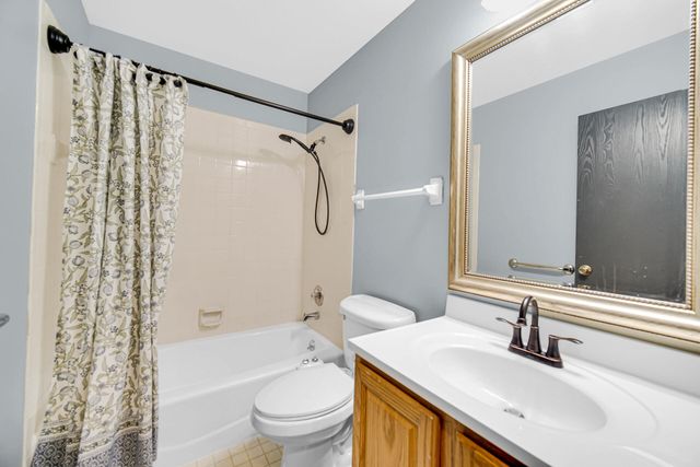 207 Highland Drive, Valparaiso, IN 46383