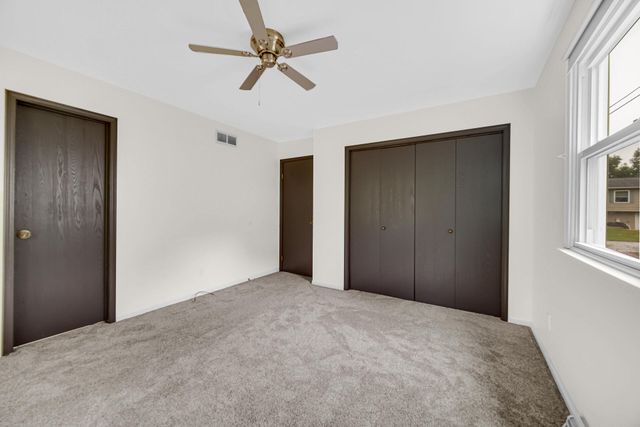 207 Highland Drive, Valparaiso, IN 46383
