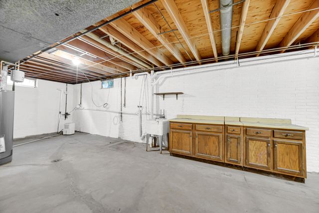 207 Highland Drive, Valparaiso, IN 46383