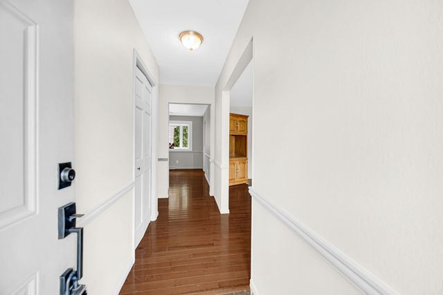 207 Highland Drive, Valparaiso, IN 46383