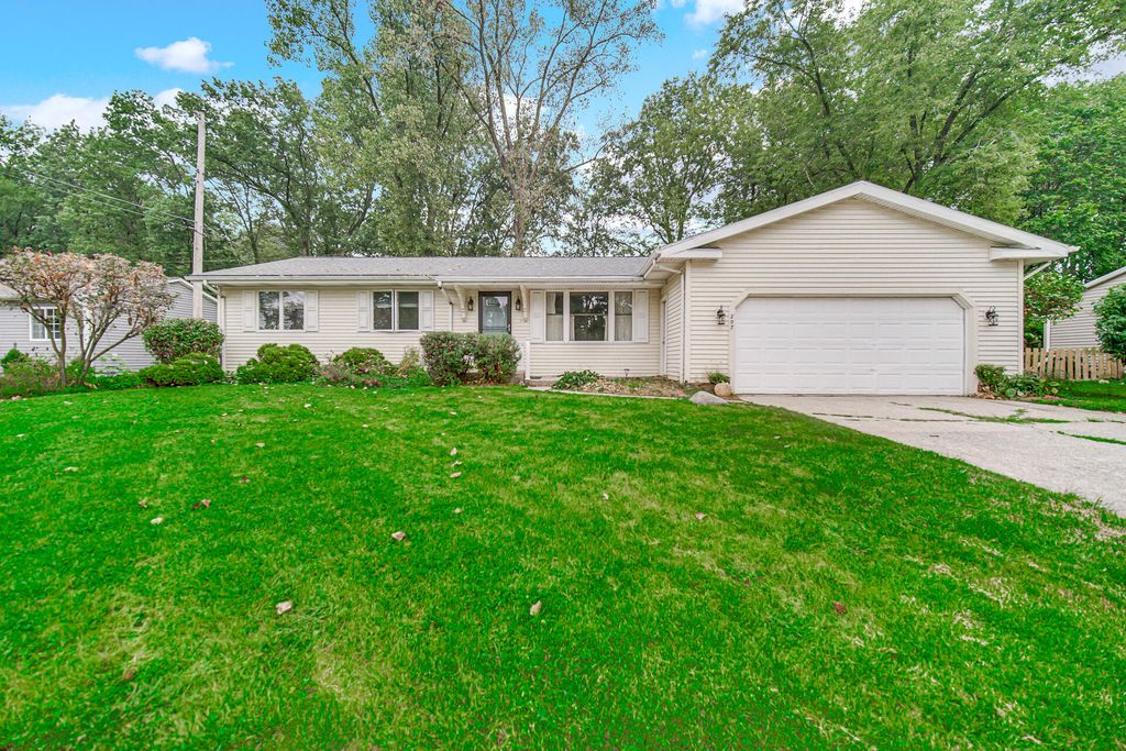 207 Highland Drive, Valparaiso, IN 46383