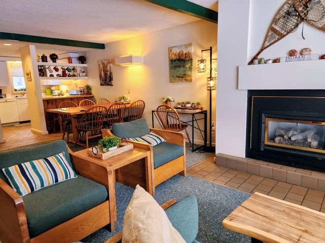 185 Village Green Dr Unit 8F, Stowe, VT 05672