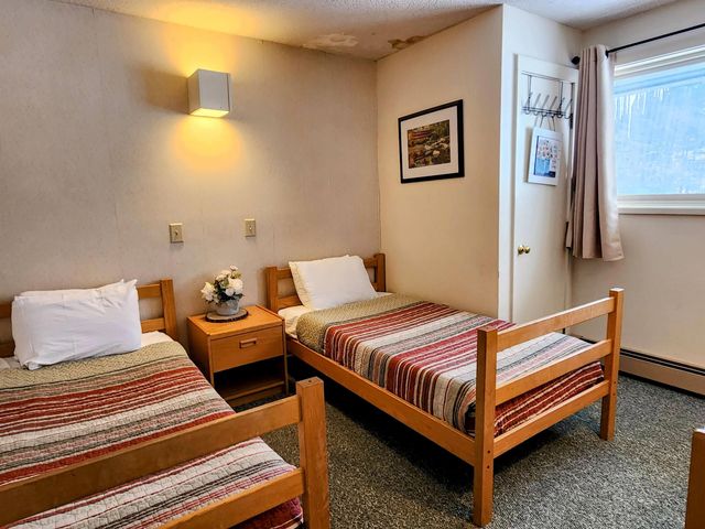 185 Village Green Dr Unit 8F, Stowe, VT 05672