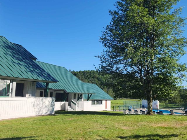 185 Village Green Dr Unit 8F, Stowe, VT 05672