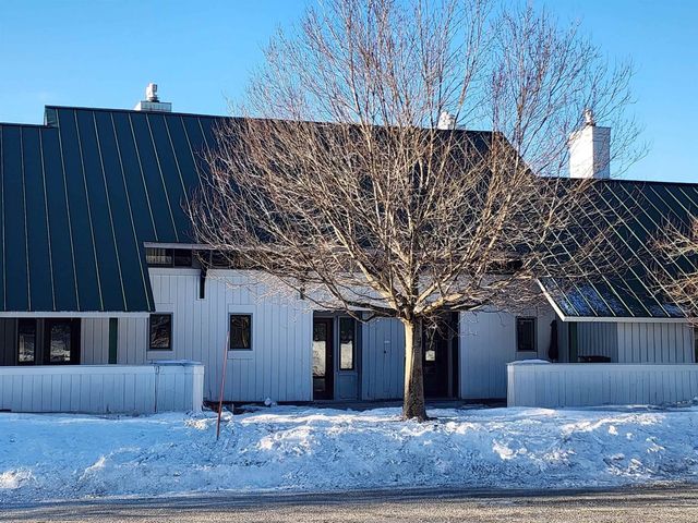 185 Village Green Dr Unit 8F, Stowe, VT 05672